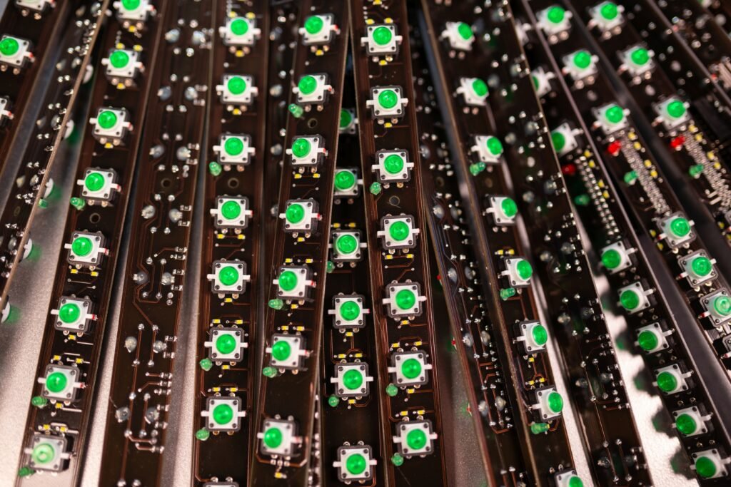 Modules LED programmables façade centre commercial animation lumineuse synchronisée chorégraphie Noël professionnel Île-de-France Hauts-de-France