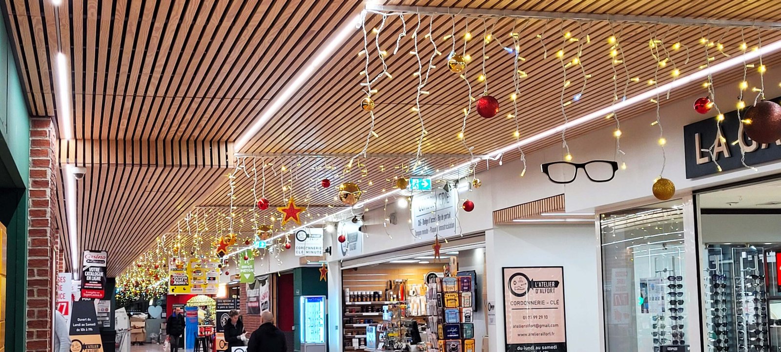 Décoration de Noël professionnelle - Auchan Maison Alfort