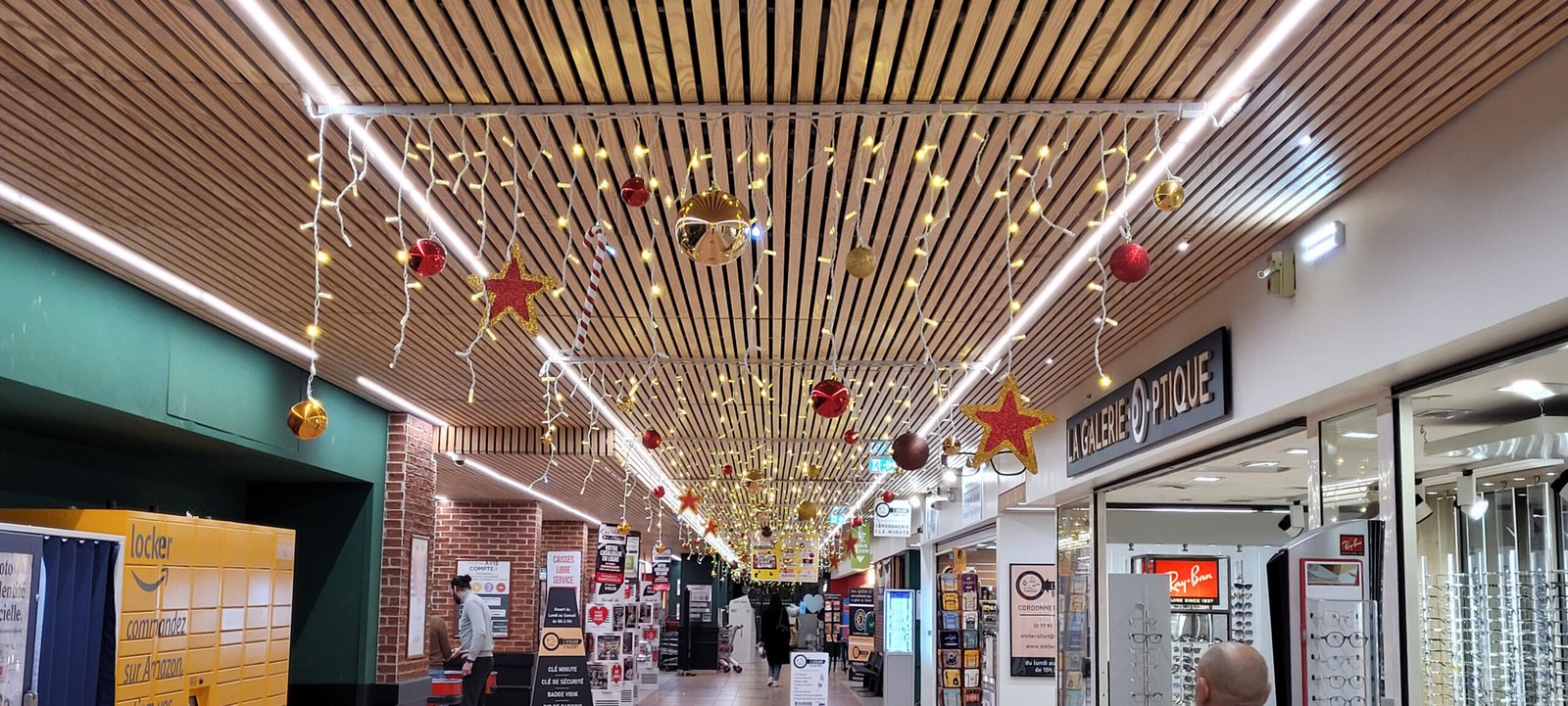 Décoration de Noël professionnelle - Auchan Maison Alfort